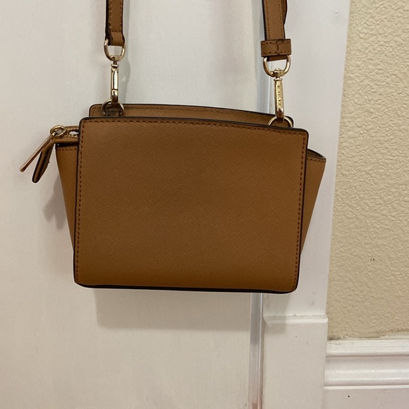 Small Michael Kors Handbag - Picture 4 of 14